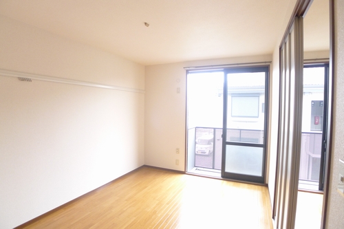 ホワイト・リザイアＡ 202号-4