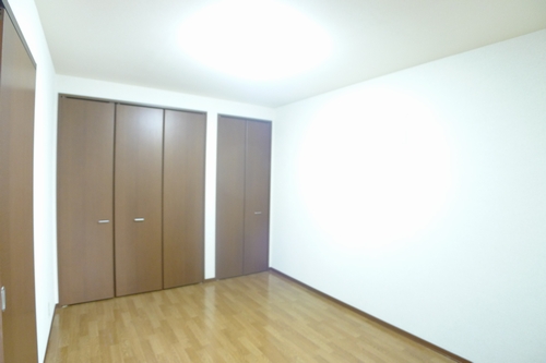 ホワイト・リザイアＡ 202号-5