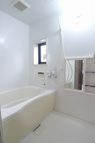 ホワイト・リザイアＡ 202号-9