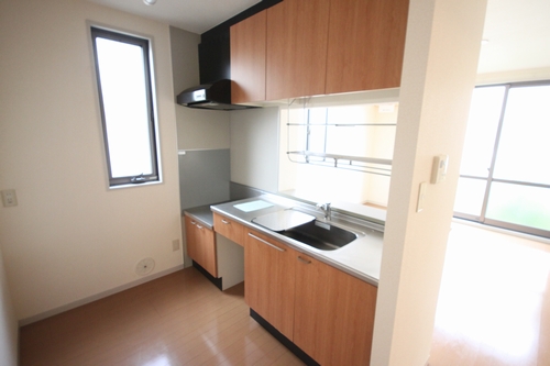 メゾン・エムロード 201号-3