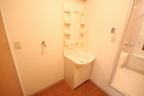 メゾン・エムロード 201号-9