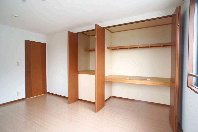 アーバン金井Ｅ 107号-11