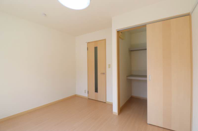 メゾン　エルピス 203号-4