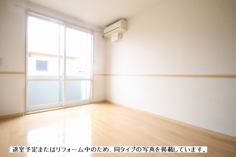 カーサヴィヴァーチェA 103号-3