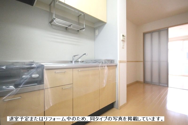 カーサヴィヴァーチェA 103号-4
