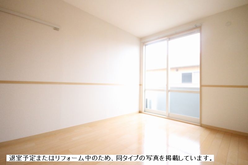 カーサヴィヴァーチェA 103号-7
