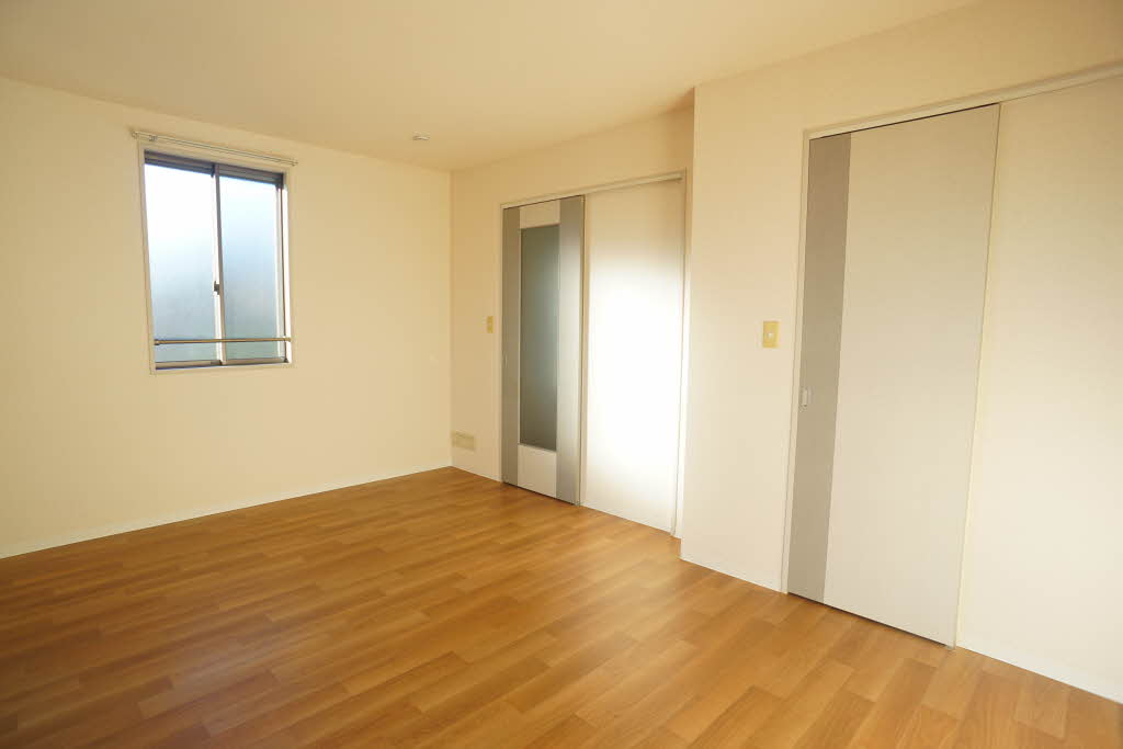 ファミールＣ 201号-3