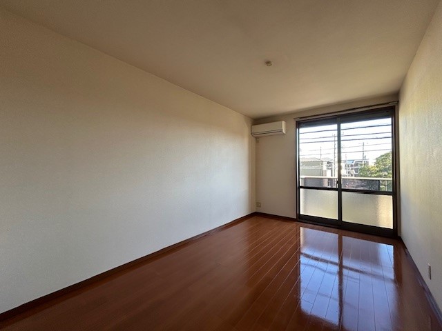 ラージヴィラ五番館 202号-2