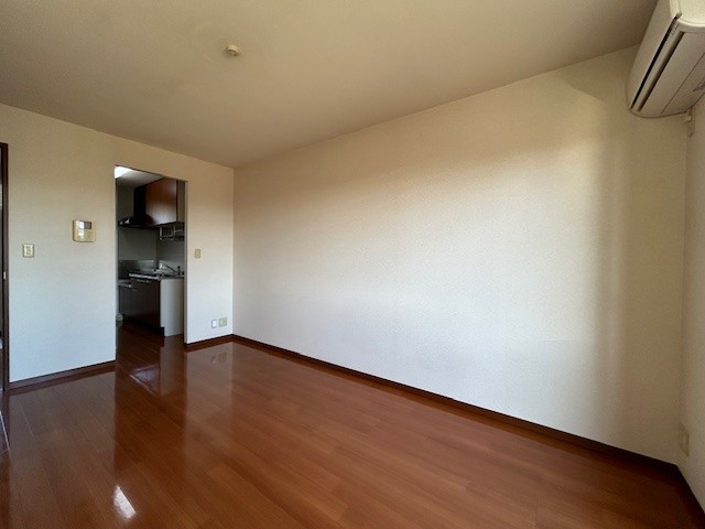 ラージヴィラ五番館 202号-4