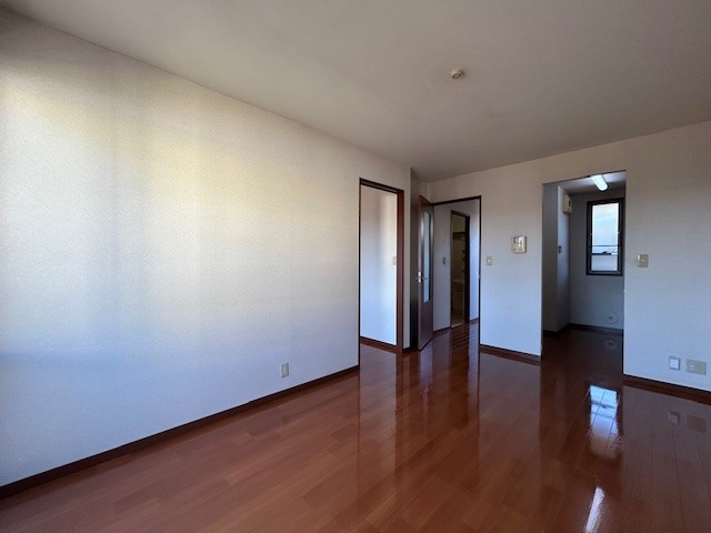 ラージヴィラ五番館 202号-5