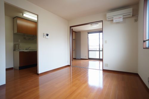 ラージヴィラ五番館 203号-4