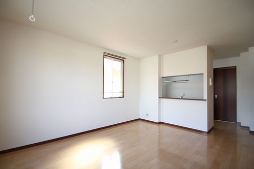 エモシオンＢ 202号-3