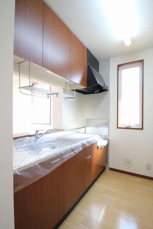 エモシオンＢ 202号-4