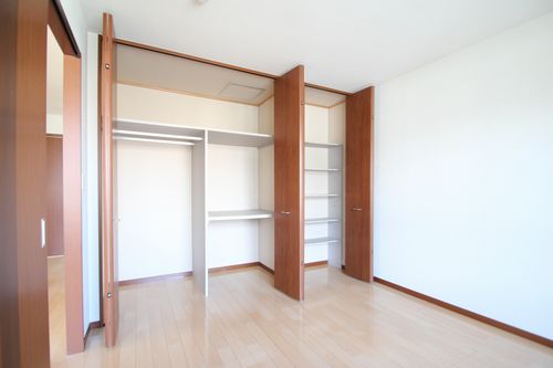 エモシオンＢ 202号-8