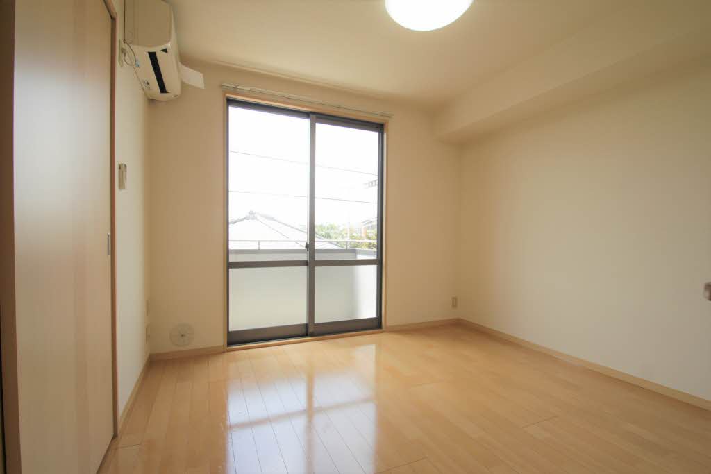 ピュア・シャングリラA 202号-2