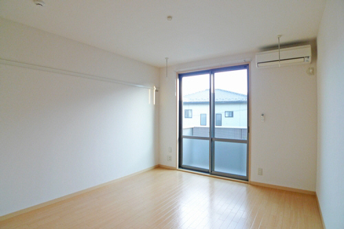 ハピネス中青木 202号-3