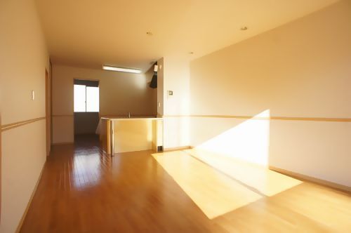 クレストコート 102号-3