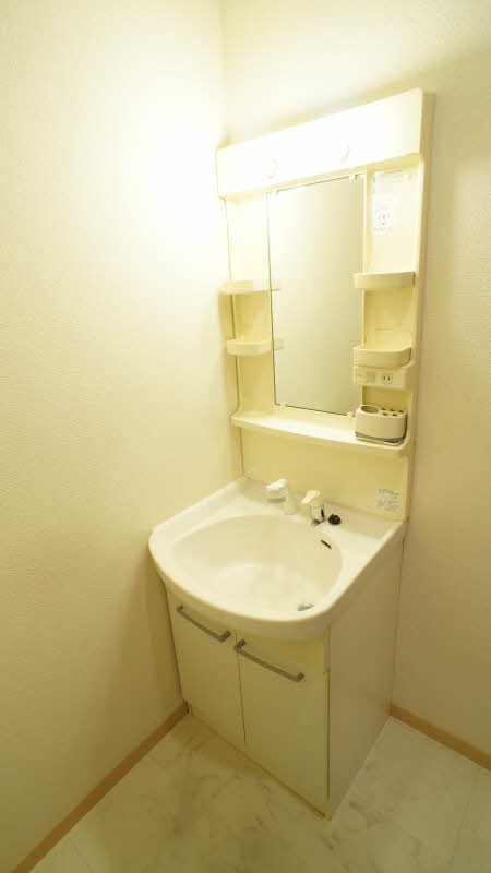 コンフォール越谷 103号-6