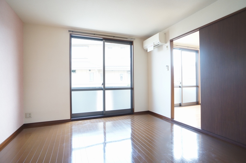 ハイネス　ウィスタリア 104号-3