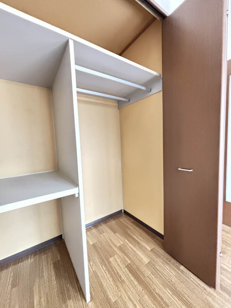 コートパインズ A 105号-5