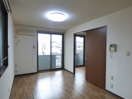 コージィー　コート 203号-8