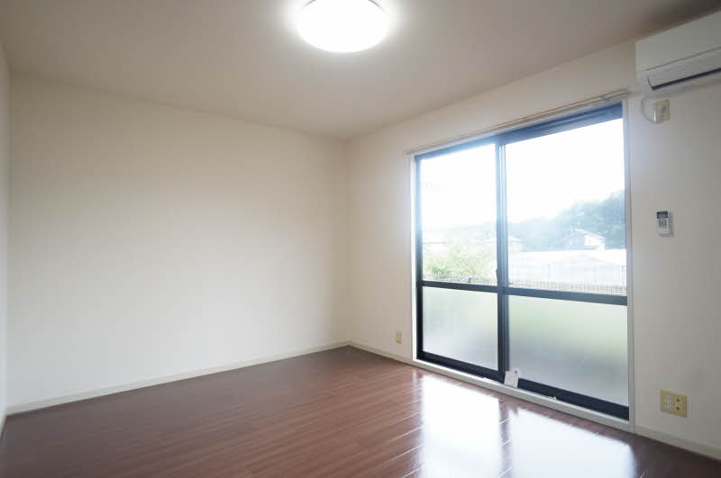 メゾン・ラ・プールＢ 107号-2