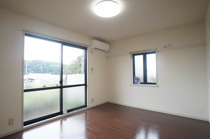 メゾン・ラ・プールＢ 107号-3