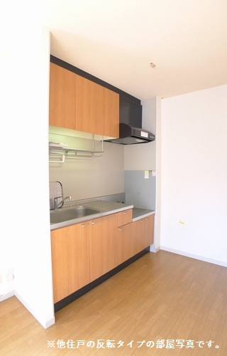 カーサ・ソレアードⅡ 102号-6