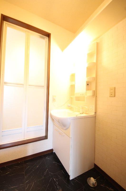 サンライズ 102号-8