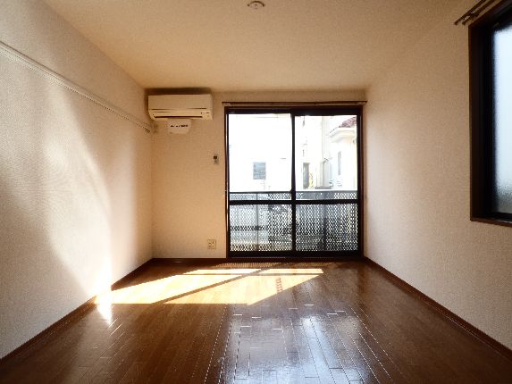 ヴィラ・セレソン 101号-4