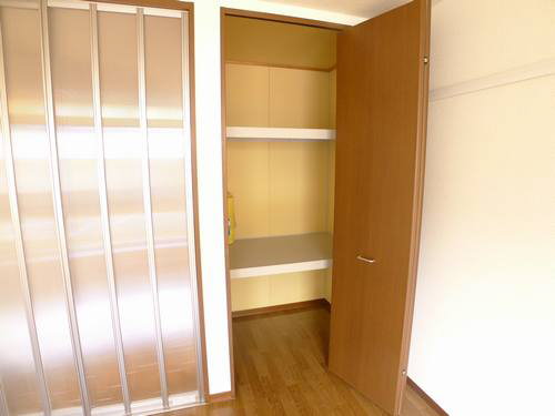 ヴィラ・セレソン 102号-3