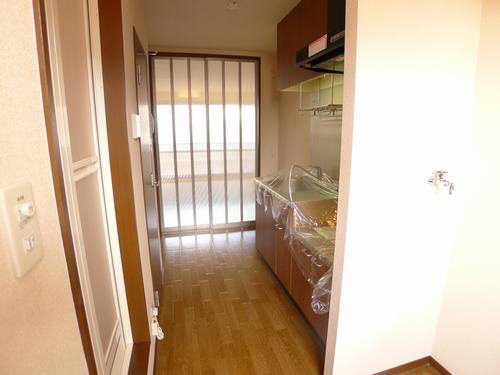 ヴィラ・セレソン 102号-7