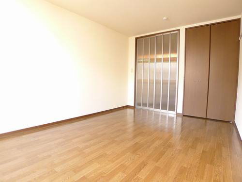 ヴィラ・セレソン 102号-11