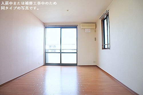 ファミーユ　ウエスト 201号-2