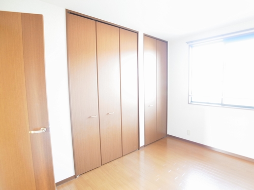 ファミーユ ウエスト 203号-8