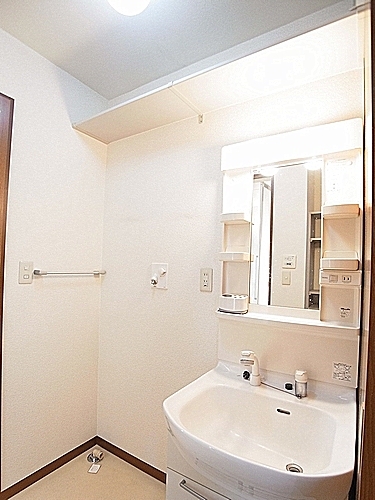 ファミーユ ウエスト 203号-10