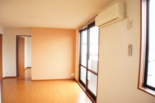 ファミーユ イースト 102号-2