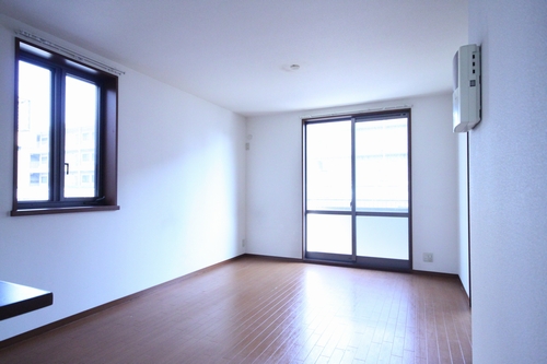 シャインハイツ小手指 102号-2