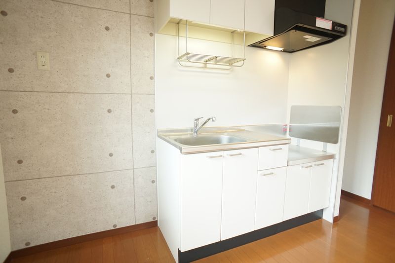 ブランドール大泉学園 201号-3