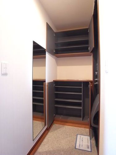 ビバリーヒルズＥ 201号-9