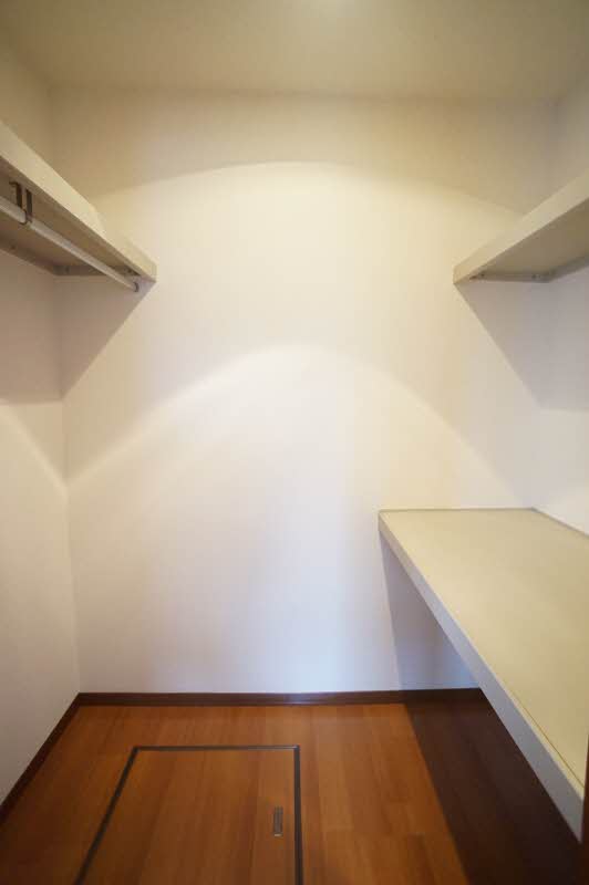 シャーメゾン　フィオーレＢ 202号-4