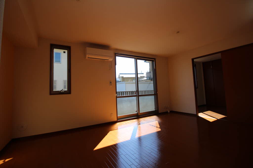 コンフォートレジデンス弐番館 102号-4