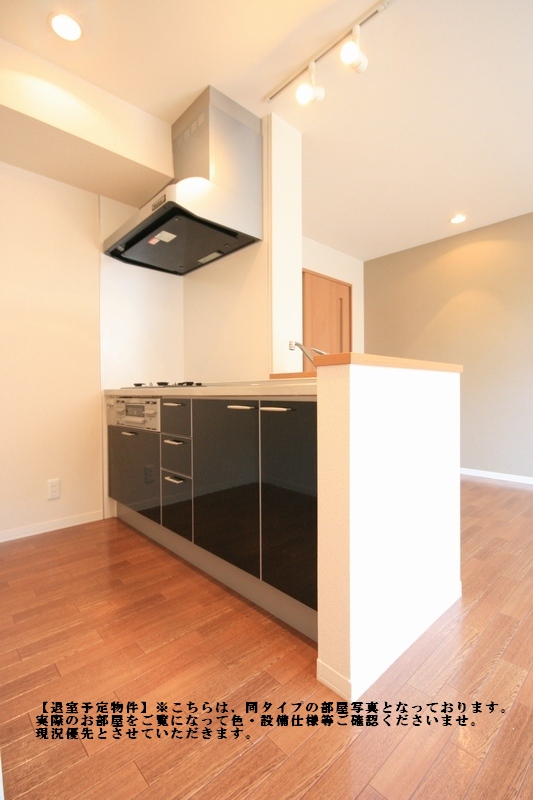 パークサイドコート Ⅱ 101号-3