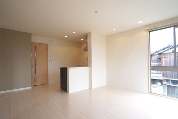 レフィナード 202号-2