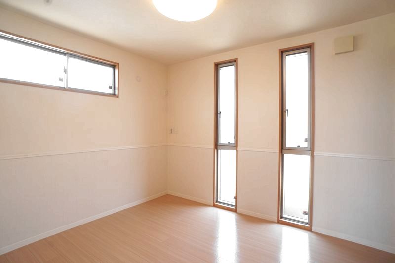 レジデンス西遊馬 103号-5