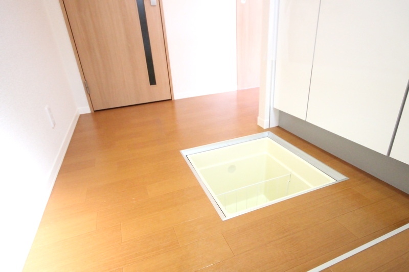 シャーメゾン春岡 102号-6