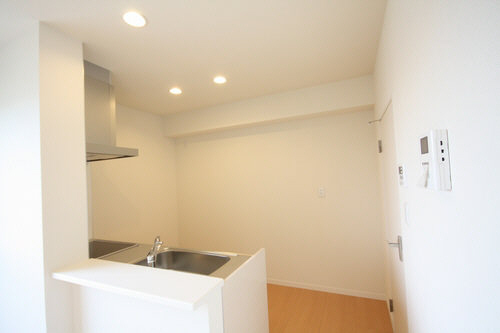 Ｓｕｎ　Ｌａｖｅｎｄｅｒ 302号-6