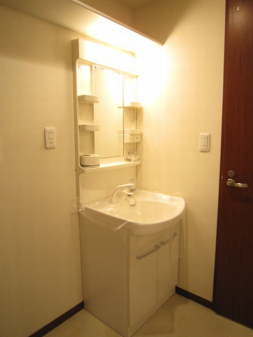 メゾン・ド・ポワン 201号-10