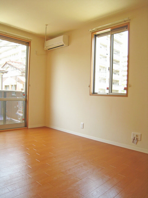 ラチエンストリート 202号-2