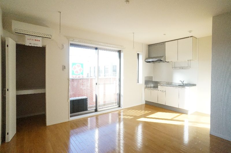 シャーレ・伸和 302号-2